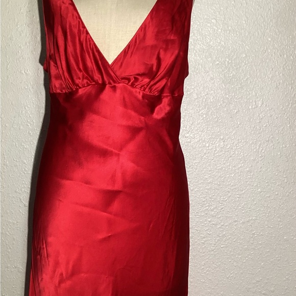 Victoria’s Secret Vintage red 100%silk lingerie size medium - Picture 3 of 8